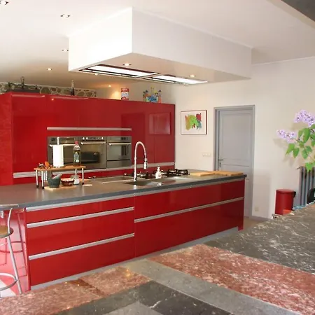 Holiday home Domaine Saint-joly Lasbordes